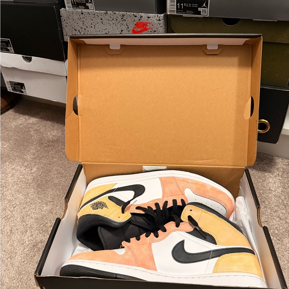 Jordan Air 1 Mid SE Black and White Sneakers